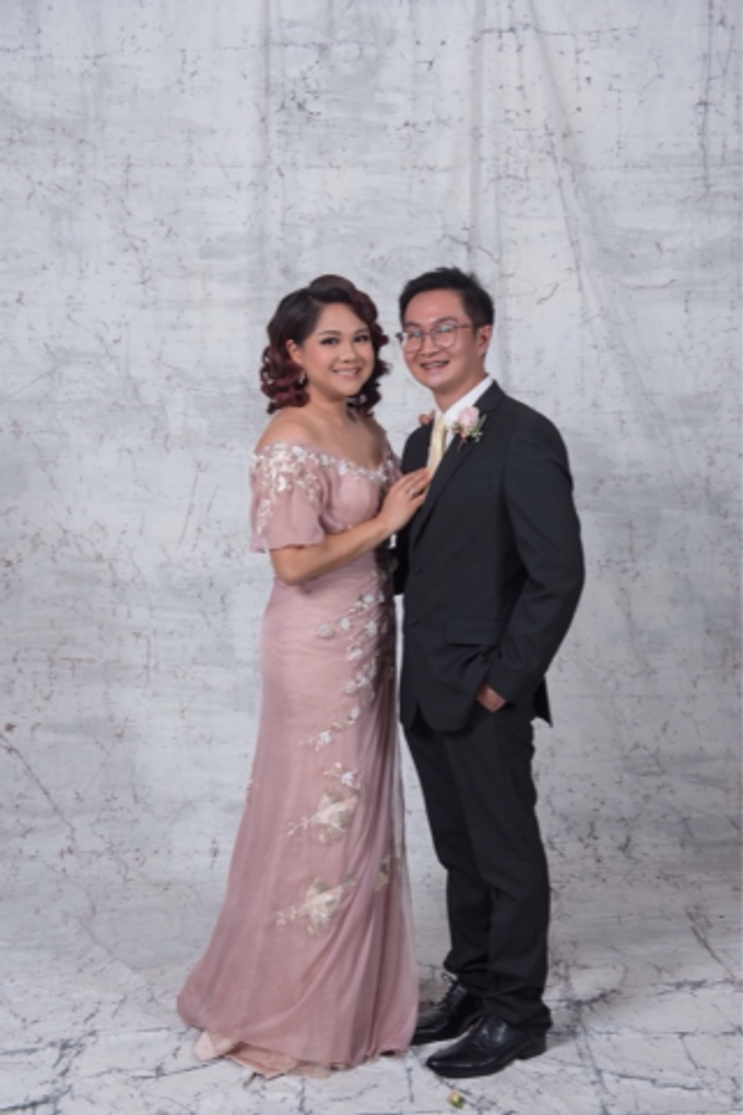 Groom and bride family-pastel colors gowns by Boenga Bridal Couture - 005 Groom and bride family-pastel colors gowns by Boenga Bridal Couture - 005