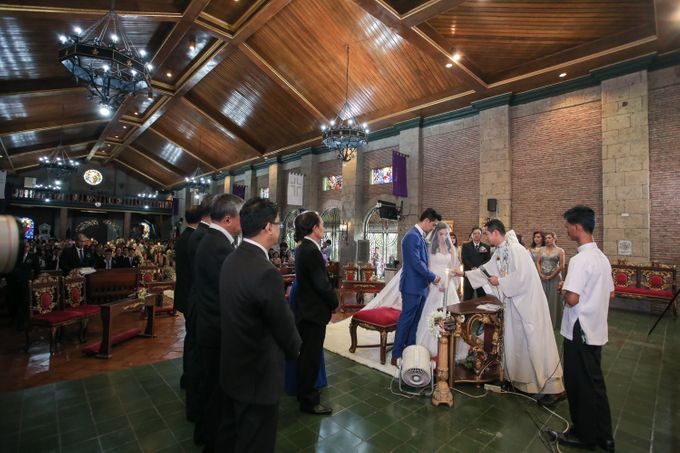 Aldrin & Mausy - Wedding by Bogs Ignacio Signature Gallery - 041 Aldrin & Mausy - Wedding by Bogs Ignacio Signature Gallery - 041