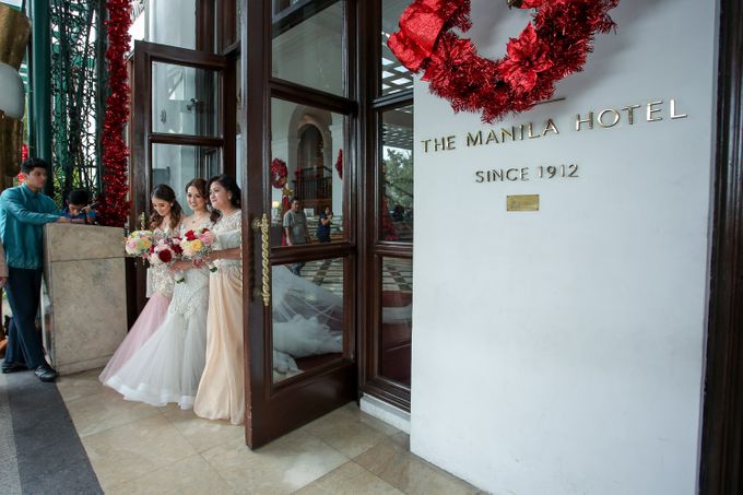 Erman & Mitch - Wedding by Bogs Ignacio Signature Gallery - 033