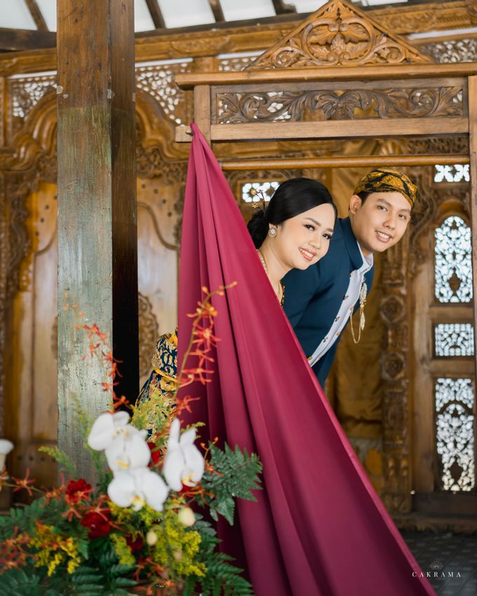 Prewedding Tyas & Fahri by Cakrama Photography - 031 Prewedding Tyas & Fahri by Cakrama Photography - 031