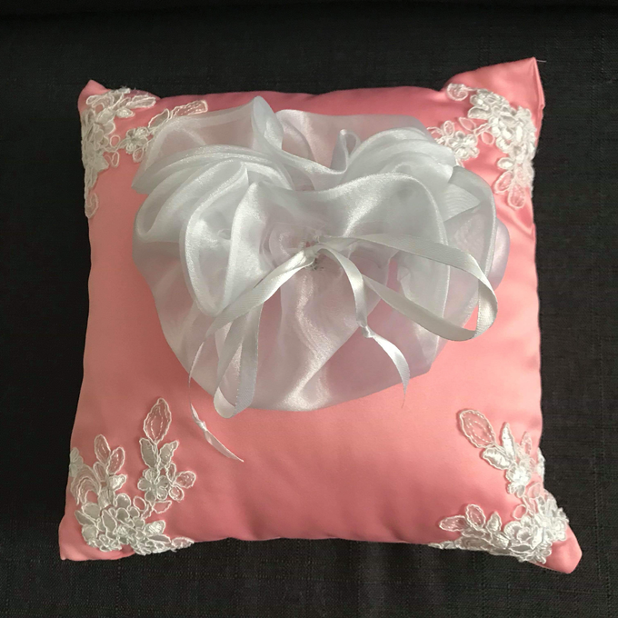 Pastel Wedding Pillows by La Bella - 001