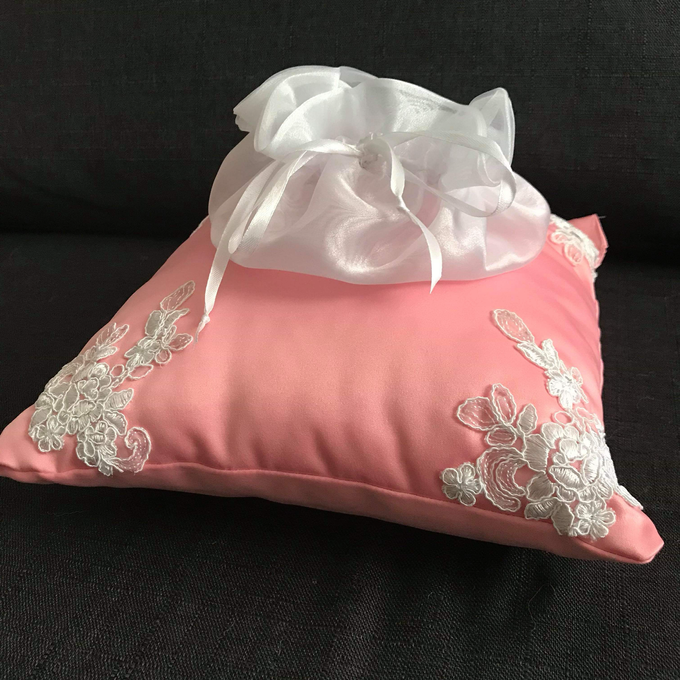 Pastel Wedding Pillows by La Bella - 003