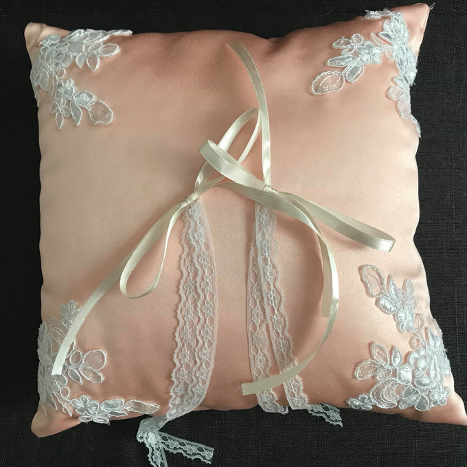 Pastel Wedding Pillows by La Bella - 004