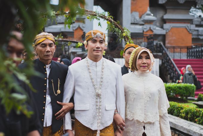 Rustic Theme Outdoor Wedding - Museum Indonesia TMII by AKSA Creative - 012 Rustic Theme Outdoor Wedding - Museum Indonesia TMII by AKSA Creative - 012