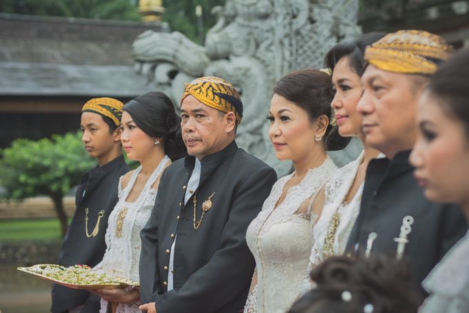 Rustic Theme Outdoor Wedding - Museum Indonesia TMII by AKSA Creative - 013 Rustic Theme Outdoor Wedding - Museum Indonesia TMII by AKSA Creative - 013