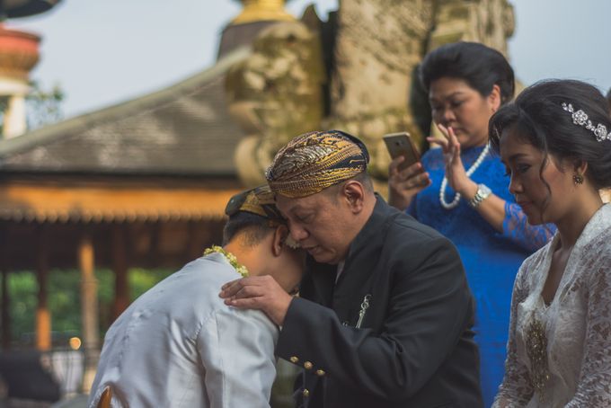 Rustic Theme Outdoor Wedding - Museum Indonesia TMII by AKSA Creative - 035 Rustic Theme Outdoor Wedding - Museum Indonesia TMII by AKSA Creative - 035