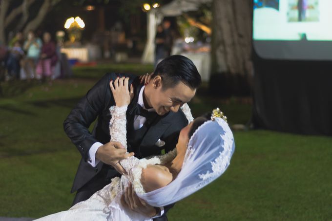 Rustic Theme Outdoor Wedding - Museum Indonesia TMII by AKSA Creative - 042 Rustic Theme Outdoor Wedding - Museum Indonesia TMII by AKSA Creative - 042