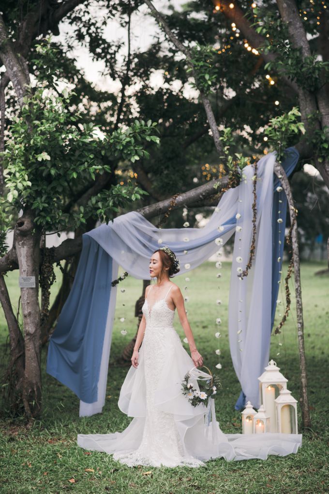 A Dusty Blue Greenhouse Wedding Inspiration by Lovemark Diamond - 005