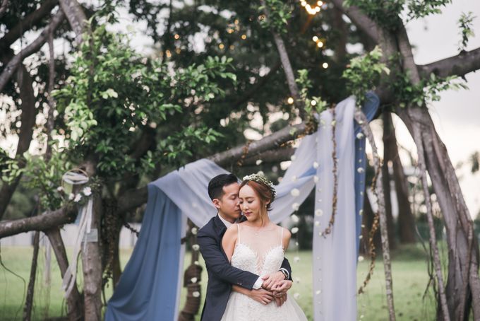 Dusty Blue Wintry Theme Styled Shoot with Bridestory by Ever & Blue Floral Design - 039 Dusty Blue Wintry Theme Styled Shoot with Bridestory by Ever & Blue Floral Design - 039