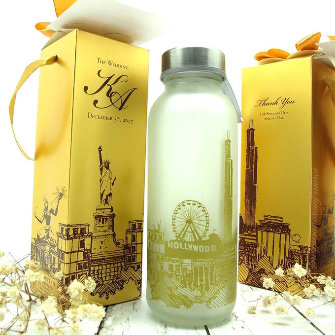 Frosted Drinking Bottle Include Packing by Fine Souvenir - 002