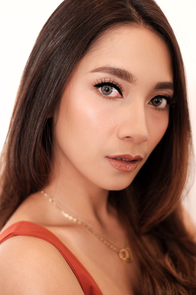 Photoshoot Makeup For Dinda Kirana By Stefany Layata Bridestory 