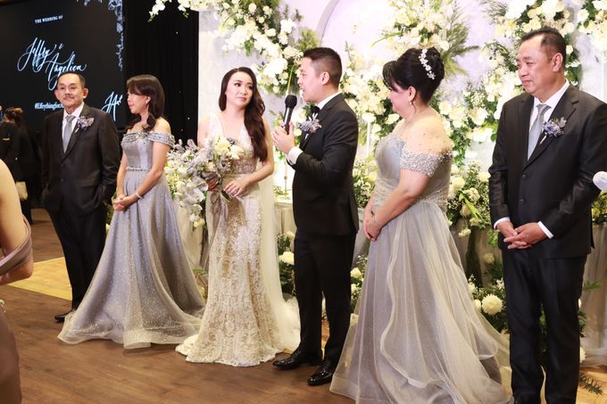Intimate Jazz Entertainment Wedding at Ritz Carlton Pacific Place Jakarta by Double V by Everglow Pagar Ayu - 024 Intimate Jazz Entertainment Wedding at Ritz Carlton Pacific Place Jakarta by Double V by Everglow Pagar Ayu - 024