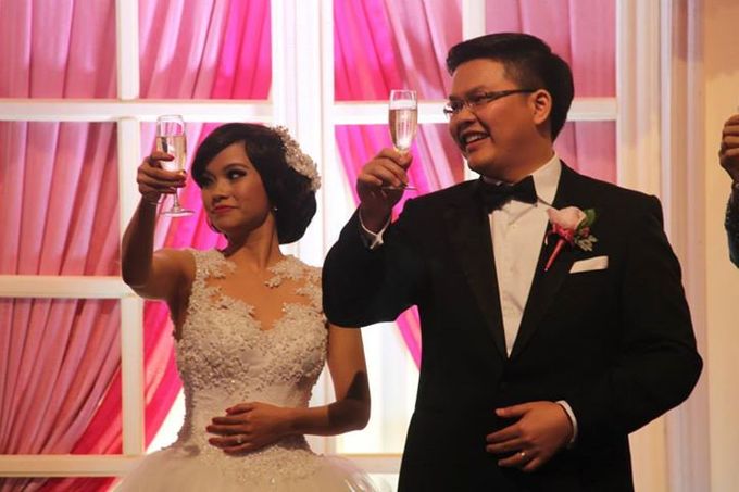 Grand Hyatt Felix Dian Wedding Reception By Jova Musique Bridestory Com Comments on discussion boards from them will be hidden by. grand hyatt felix dian wedding