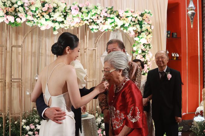 Fine Dinning Intimate entertainment wedding at Alto Restaurant Four Seasons Jakarta - Double V Entertainment by Hian Tjen - 020 Fine Dinning Intimate entertainment wedding at Alto Restaurant Four Seasons Jakarta - Double V Entertainment by Hian Tjen - 020