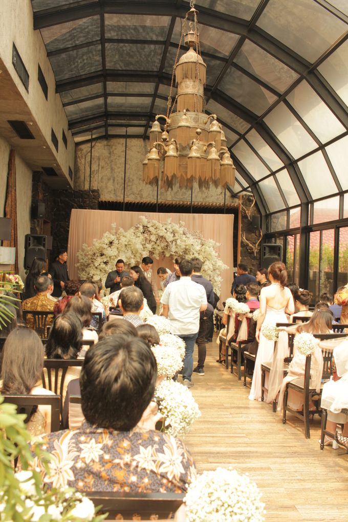 Mc Intimate Wedding Bunga Rampai Jakarta - Anthony Stevven by Anthony Stevven - 011 Mc Intimate Wedding Bunga Rampai Jakarta - Anthony Stevven by Anthony Stevven - 011