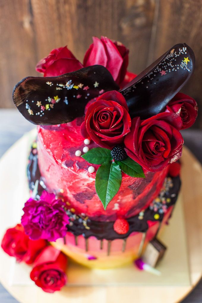 Chocolate Crowns & Florals by Cake & Wildflour - 003 Chocolate Crowns & Florals by Cake & Wildflour - 003