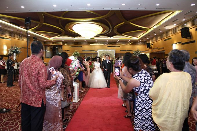 Weddding day of Christian & Silvia at Angke Restaurant Kelapa Gading by Angke Restaurant & Ballroom Jakarta - 004 Weddding day of Christian & Silvia at Angke Restaurant Kelapa Gading by Angke Restaurant & Ballroom Jakarta - 004