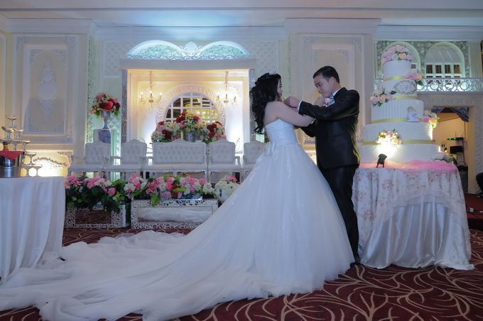 Weddding day of Christian & Silvia at Angke Restaurant Kelapa Gading by Angke Restaurant & Ballroom Jakarta - 007 Weddding day of Christian & Silvia at Angke Restaurant Kelapa Gading by Angke Restaurant & Ballroom Jakarta - 007