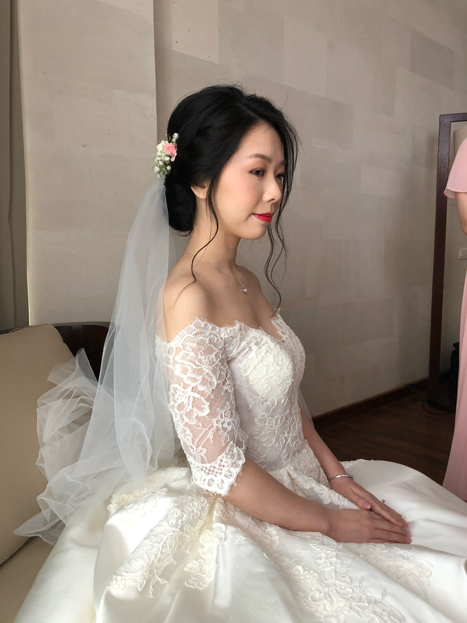 Korean Style Bridal Make Up by Carmelia & Team Make Up Artist - 006