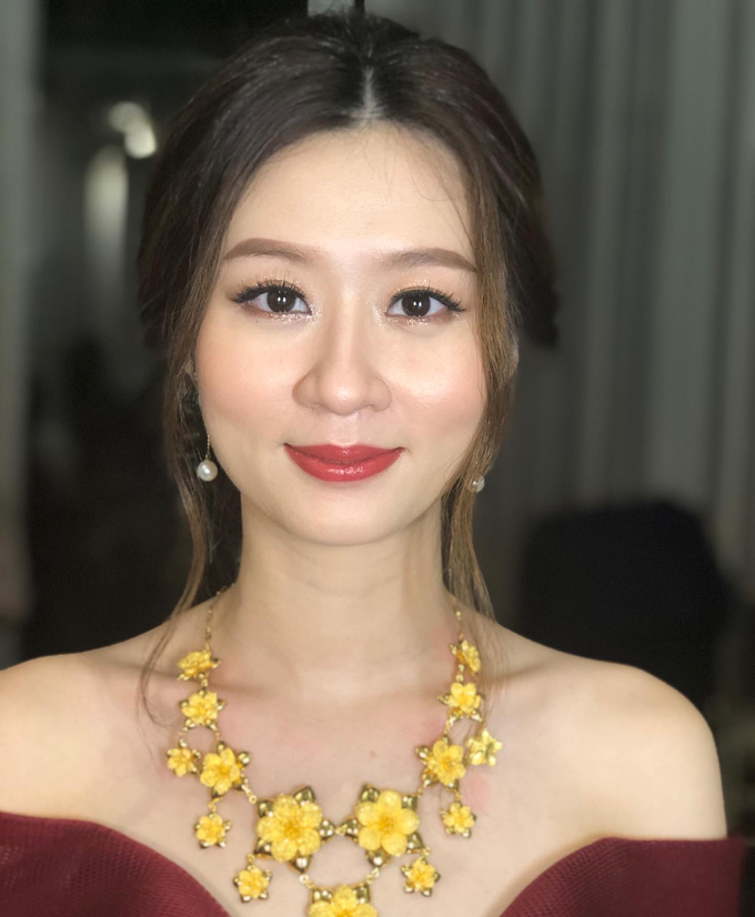 Flawless Make Up for Wedding Dinner Reception by Carmelia & Team Make Up Artist - 003 Flawless Make Up for Wedding Dinner Reception by Carmelia & Team Make Up Artist - 003
