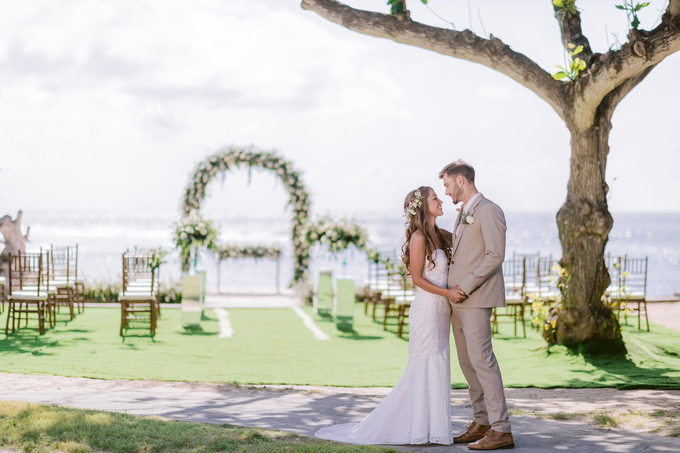 Natural Make Up for Beach Wedding by Carmelia & Team Make Up Artist - 005