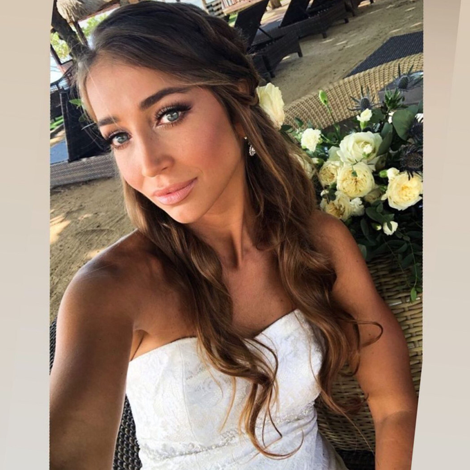 Natural Make Up for Beach Wedding by Carmelia & Team Make Up Artist - 010 Natural Make Up for Beach Wedding by Carmelia & Team Make Up Artist - 010