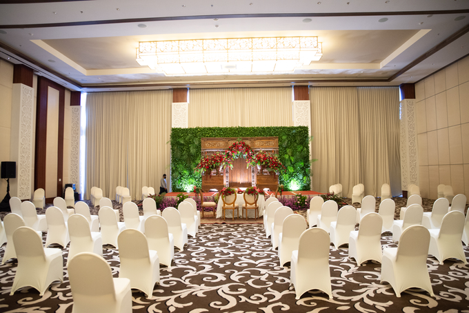 The Wedding of Chanari & Krido by Cassia Decoration - 011