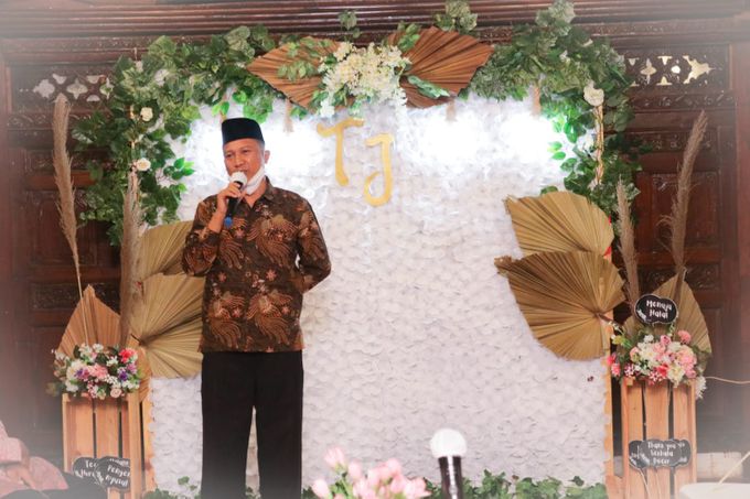 Paket Engagement backdrop & 50 pax food buffet by Sekhala Decoration - 003 Paket Engagement backdrop & 50 pax food buffet by Sekhala Decoration - 003