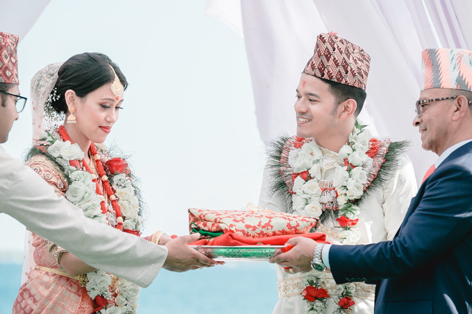 Intimate Hindu Wedding in Crimson Mactan by Cha Andrada Events - 012 Intimate Hindu Wedding in Crimson Mactan by Cha Andrada Events - 012