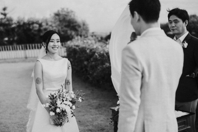 Chan & Valentina they are a Korean couple living in Indonesia. they really like the warm Bali air with the sound of the waves. they hold a wedding in by Nocture - 022 Chan & Valentina they are a Korean couple living in Indonesia. they really like the warm Bali air with the sound of the waves. they hold a wedding in by Nocture - 022