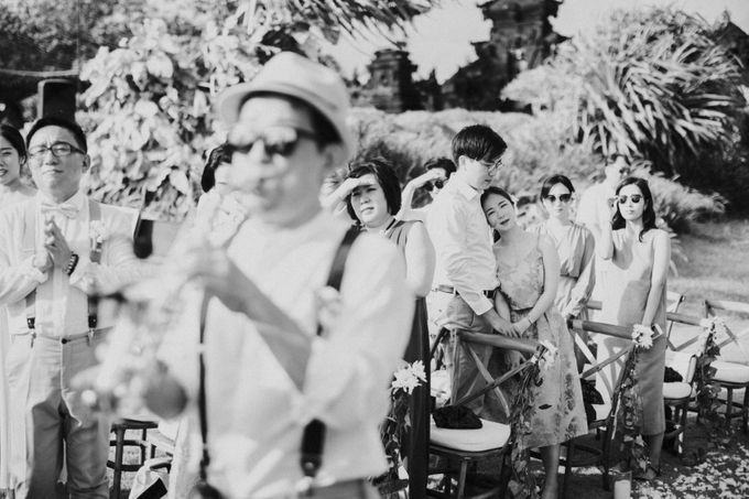 Chan & Valentina they are a Korean couple living in Indonesia. they really like the warm Bali air with the sound of the waves. they hold a wedding in by Nocture - 028 Chan & Valentina they are a Korean couple living in Indonesia. they really like the warm Bali air with the sound of the waves. they hold a wedding in by Nocture - 028