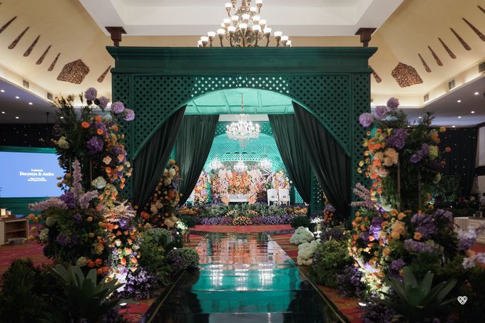The Wedding Of  Decyntya & Andre by Glowy wedding organizer - 004