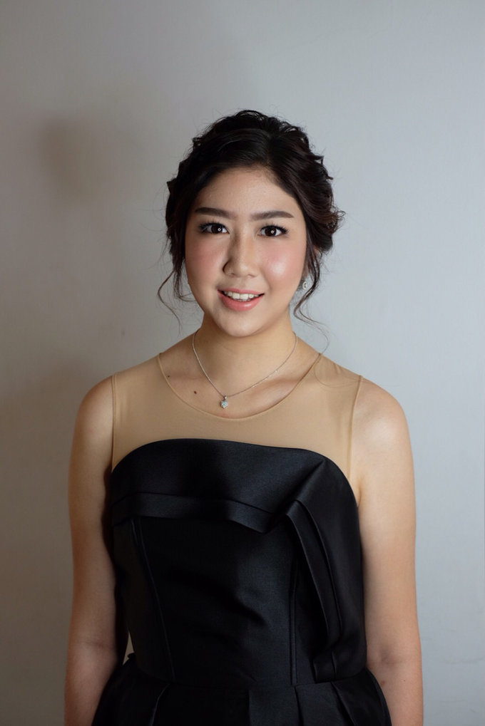 Simple makeup by Chrestella Lorita MUA - 001 Simple makeup by Chrestella Lorita MUA - 001