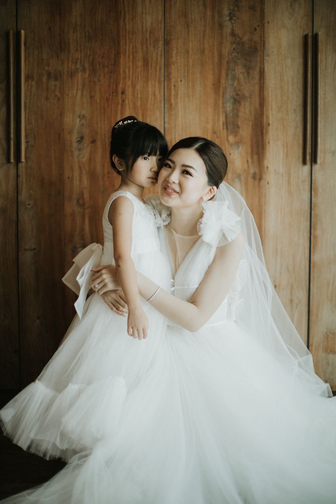 Ian & Franciska - Dreamy Elegant Wedding by Khayangan Estate - 013