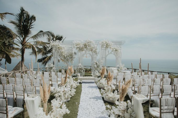 Ian & Franciska - Dreamy Elegant Wedding by Khayangan Estate - 016 Ian & Franciska - Dreamy Elegant Wedding by Khayangan Estate - 016