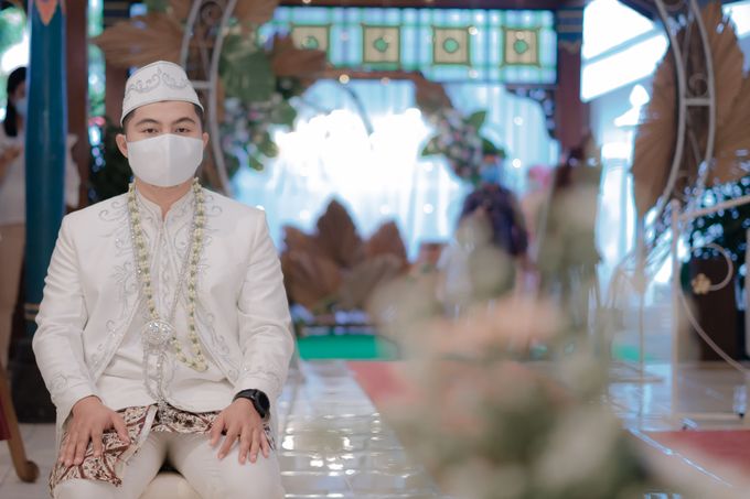 The Wedding of Indah + Lutfi by Cakka Journey - 020