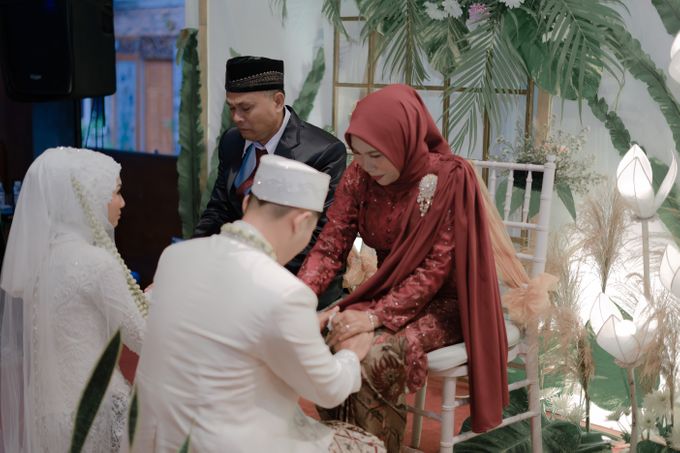 The Wedding of Indah + Lutfi by Cakka Journey - 027