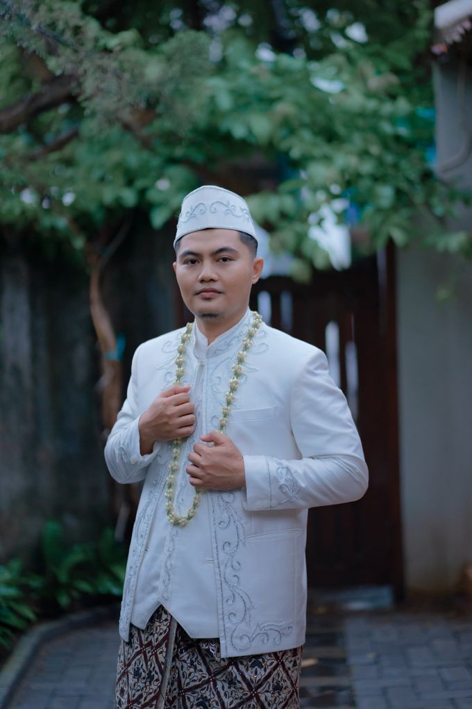 The Wedding of Indah + Lutfi by Cakka Journey - 006