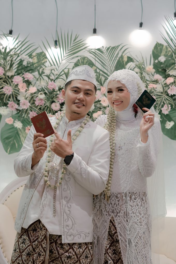 The Wedding of Indah + Lutfi by Cakka Journey - 028