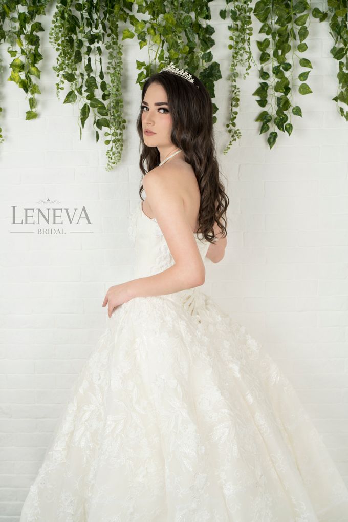 WEDDING GOWN by Leneva Bridal - 008 WEDDING GOWN by Leneva Bridal - 008