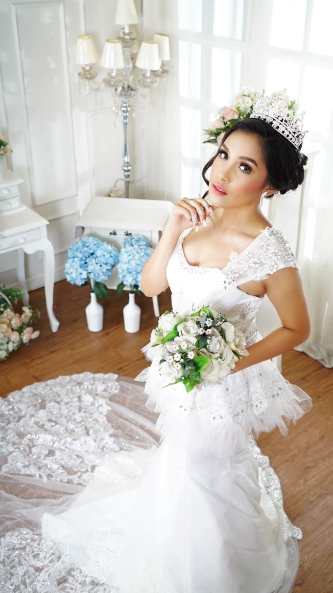 Lookbook Winona Bridal Collections by Winona Makeup & Bridal - 007 Lookbook Winona Bridal Collections by Winona Makeup & Bridal - 007