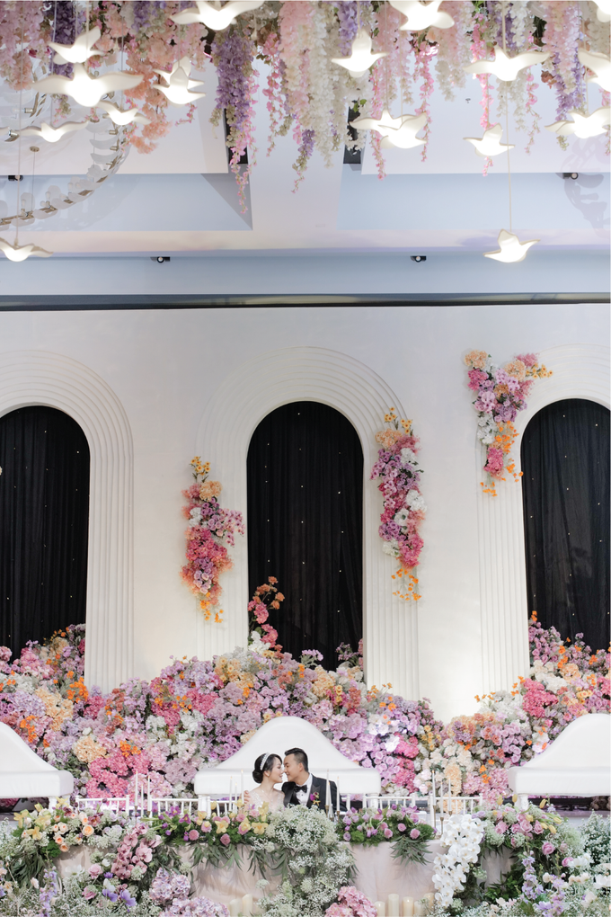 Andre & Karin Wedding Decoration at Pullman by Valentine Wedding Decoration - 005 Andre & Karin Wedding Decoration at Pullman by Valentine Wedding Decoration - 005