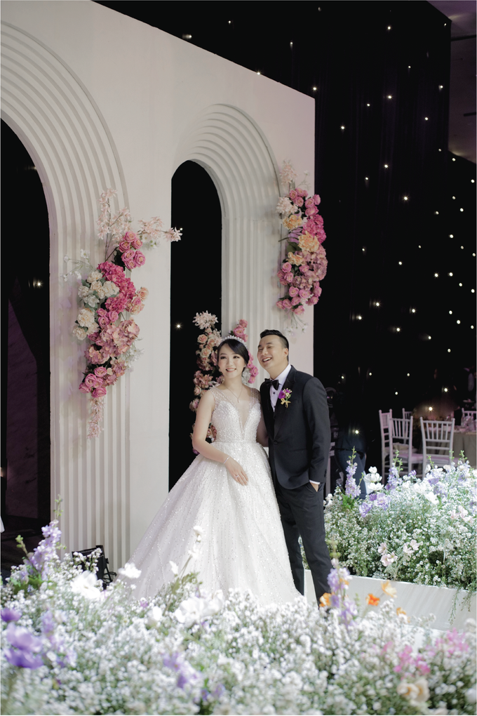 Andre & Karin Wedding Decoration at Pullman by Valentine Wedding Decoration - 009 Andre & Karin Wedding Decoration at Pullman by Valentine Wedding Decoration - 009