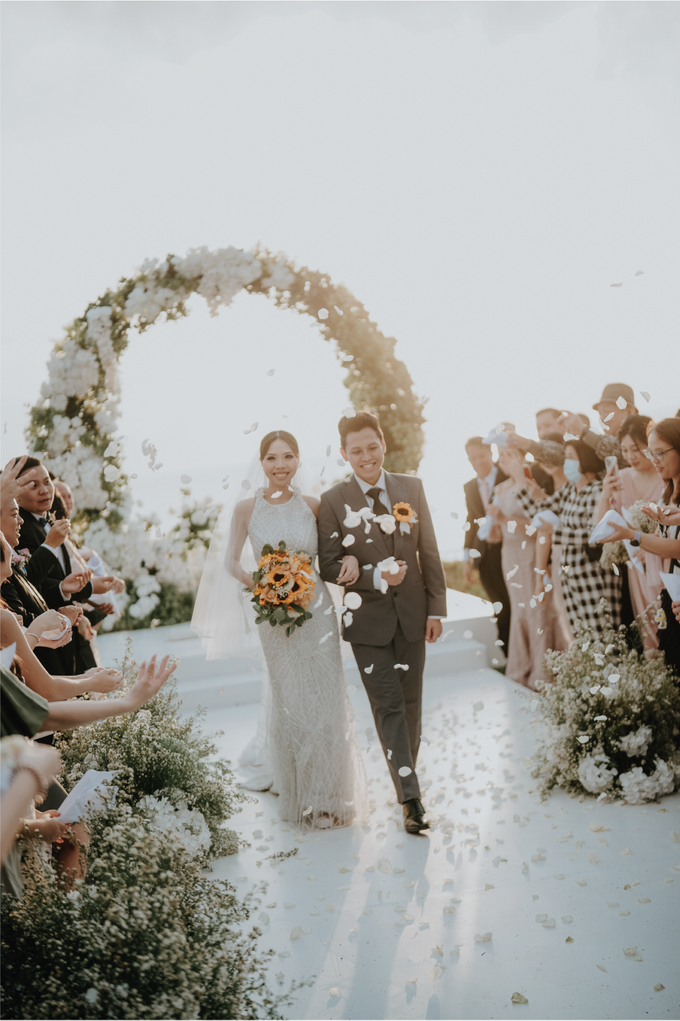 Aldridge & Siska Wedding Decoration at Phalosa Bali Villa by Bali Pyro - 021 Aldridge & Siska Wedding Decoration at Phalosa Bali Villa by Bali Pyro - 021
