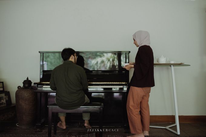 Suatu Pagi Bersama Musik dan Teh by Jejakurcaci - 028 Suatu Pagi Bersama Musik dan Teh by Jejakurcaci - 028