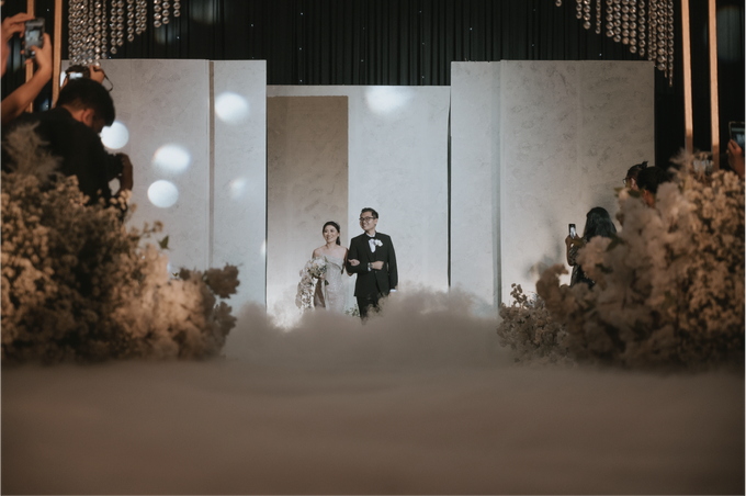 Brandon & Devina Wedding Decoration at Pullman by Laviola Makeup Artist - 007 Brandon & Devina Wedding Decoration at Pullman by Laviola Makeup Artist - 007