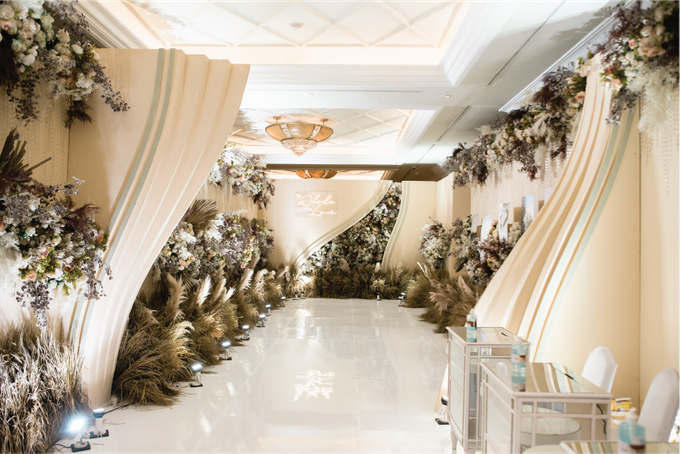 Arief & Imel Wedding Decoration at Puri Bengawan, Bogor by Valentine Wedding Decoration - 017 Arief & Imel Wedding Decoration at Puri Bengawan, Bogor by Valentine Wedding Decoration - 017