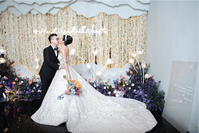 Hendy & Nathalia Wedding Decoration at Puri Bengawan by Valentine Wedding Decoration - 016