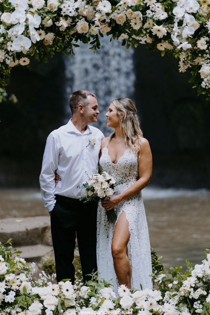 Corryn & Jeffrey -  Bali Wedding - Tibumana Waterfall Bangli by I Love Bali Photography - 008