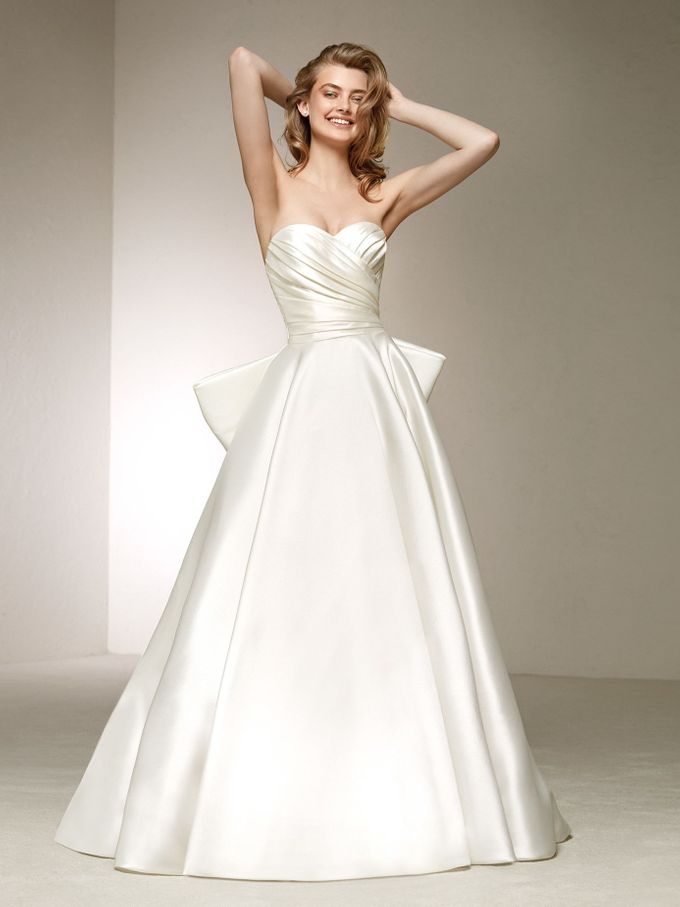 Pronovias by DESIGNER BRIDAL ROOM - 037 Pronovias by DESIGNER BRIDAL ROOM - 037